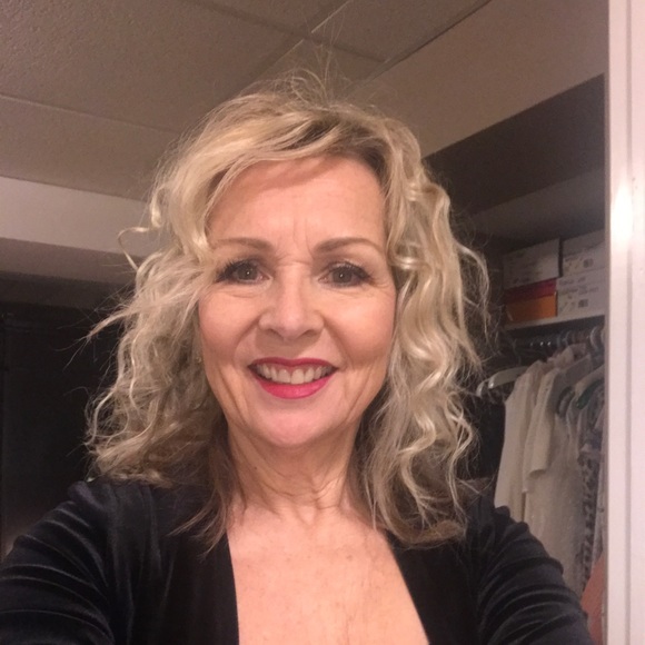 Meet your Posher, Yola - Picture 1 of 1